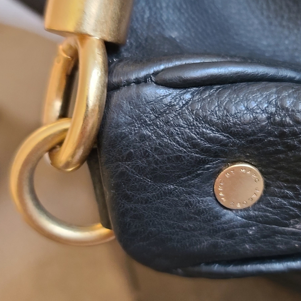 GENUINE LEATHER MARC JACOBS HOBO PURSE - Picture 12 of 12